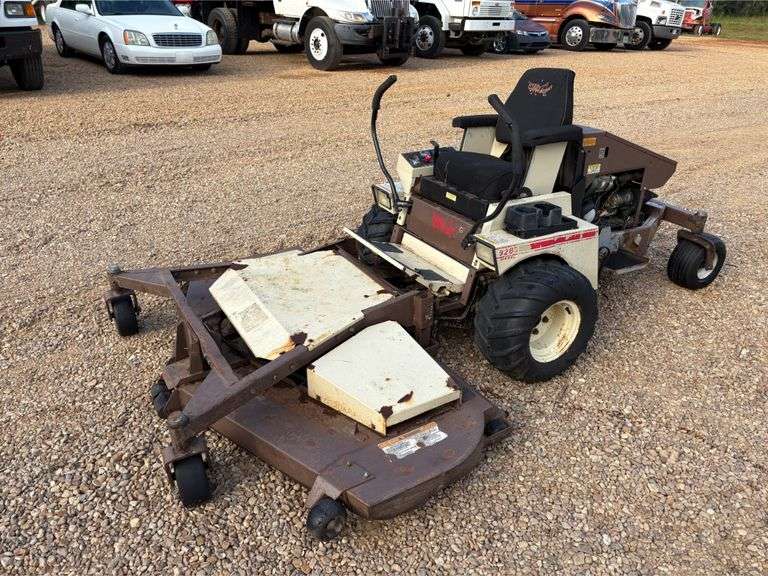 Grasshopper 928D 72" Zero Turn Diesel Mower (2,343 Hours)