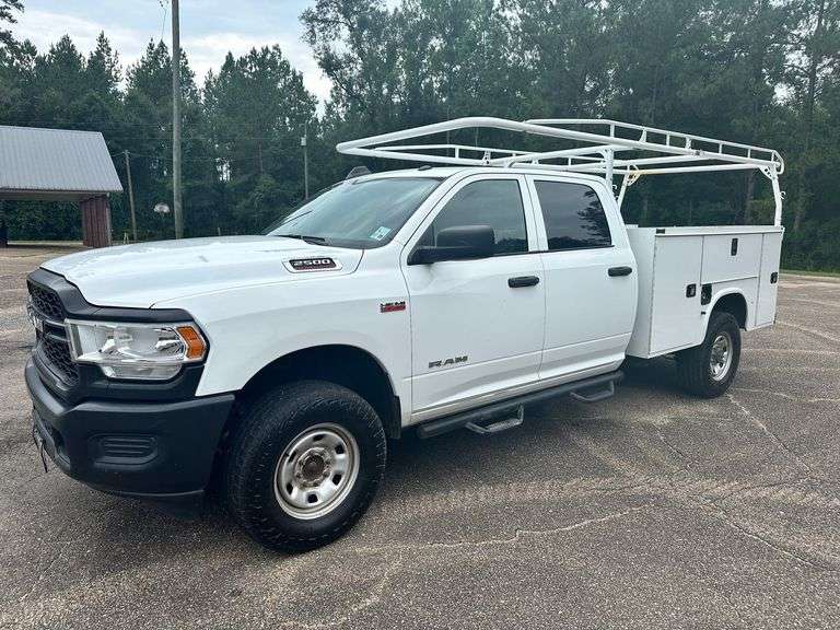 2021 Dodge 2500 Heavy Duty Crew Cab 4x4 Utility Body, Pipe Rack