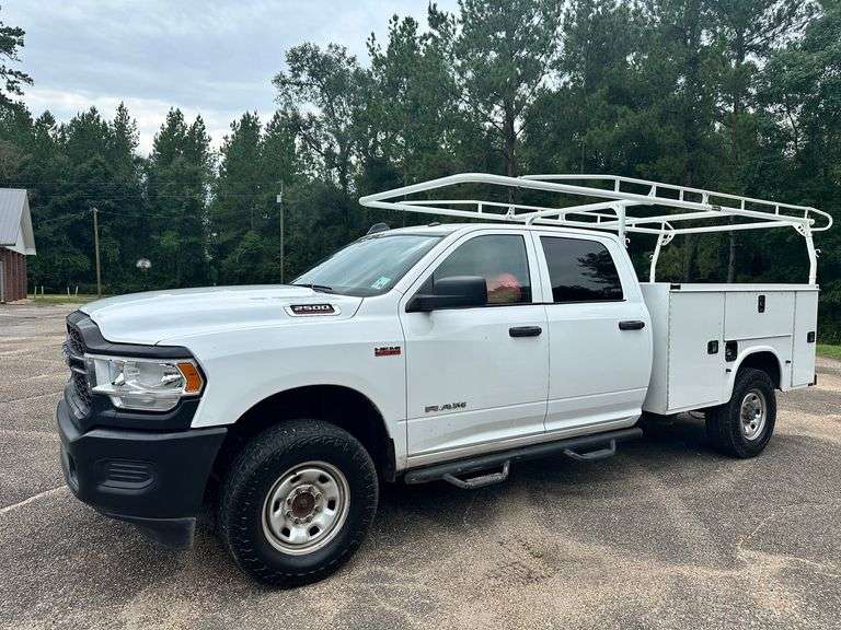 2021 Dodge 2500 Heavy Duty Crew Cab 4x4 Utility Body, Pipe Rack
