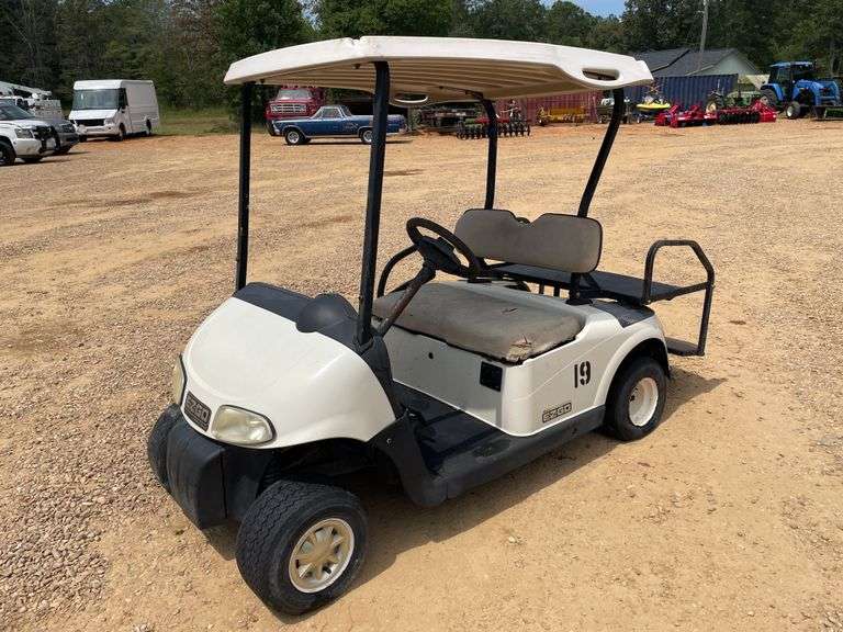 E-Z-GO 48 V  Electric Golf Cart