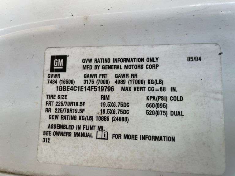2004 Chevrolet C4500 2 Door Utility Body Dually Bucket Truck (138,152 Miles)