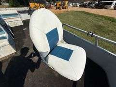 1997 Fisher Marine Freedom Series Pontoon Boat