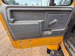 1995 Ford F-800 Flatbed Truck (243,300 Miles)