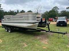 2019 Godfrey Sweetwater 21' Pontoon Boat