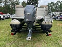 2019 Godfrey Sweetwater 21' Pontoon Boat