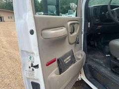 2004 Chevrolet C4500 2 Door Utility Body Dually Bucket Truck (138,152 Miles)
