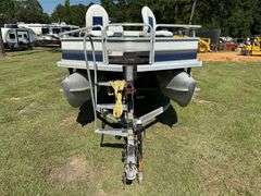 1997 Fisher Marine Freedom Series Pontoon Boat