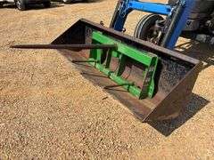2001 New Holland TS110 4WD Enclosed Cab Tractor (3,612 Hours)