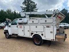 2004 Chevrolet C4500 2 Door Utility Body Dually Bucket Truck (138,152 Miles)