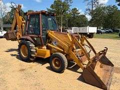 Case 580SK Loader Backhoe
