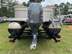 2019 Godfrey Sweetwater 21' Pontoon Boat