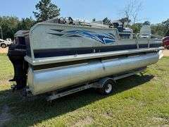 1997 Fisher Marine Freedom Series Pontoon Boat