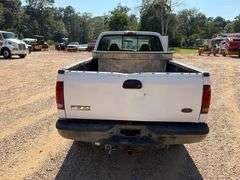 2005 Ford F-350 Super Duty Crew Cab 4x4 Pickup Truck (114,561 Miles)