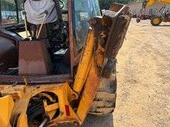 Case 580SK Loader Backhoe