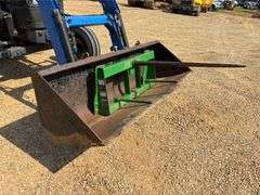 2001 New Holland TS110 4WD Enclosed Cab Tractor (3,612 Hours)