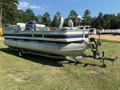 1997 Fisher Marine Freedom Series Pontoon Boat