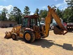 Case 580SK Loader Backhoe