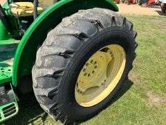 2011 John Deere 5085M 4WD Tractor