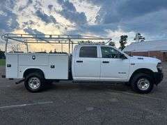 2021 Dodge 2500 Heavy Duty Crew Cab 4x4 Utility Body, Pipe Rack