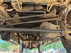 2005 Ford F-350 Super Duty Crew Cab 4x4 Pickup Truck (114,561 Miles)