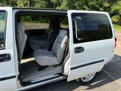 2008 Chevrolet Uplander 4D Passenger Van (152,471 Miles)