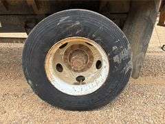 1995 Ford F-800 Flatbed Truck (243,300 Miles)