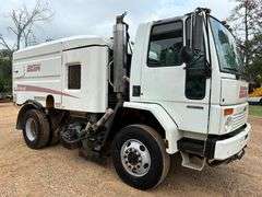 2004 Sterling Scwartz SC-8000 Sweeper Truck (47,469 Miles)