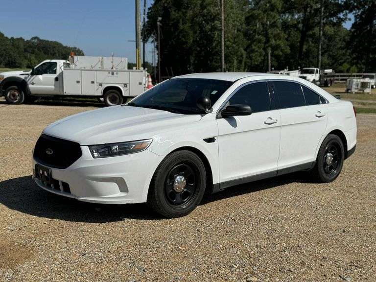 2016 Ford Taurus SEL AWD 4D Sedan 3.7 6cyl. Gasoline (154,044 Miles)