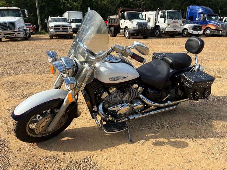 1996 Yamaha Royal Star Motorcycle (12,629 Miles)