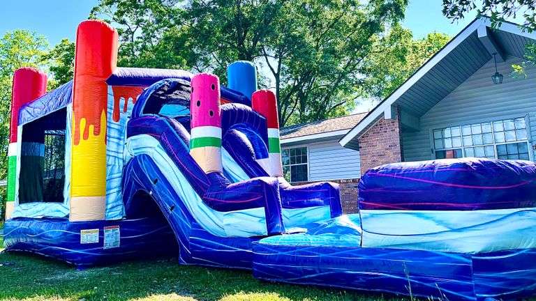 Ice Pop 16' Inflatable Combo