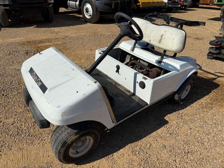 1999 Club Car DS Gasoline Powered Golf Cart