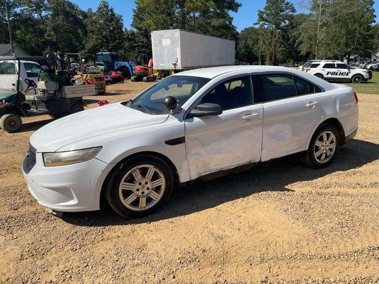 2013 Ford Taurus 4 Door Police Interceptor Sedan (183,479 Miles)