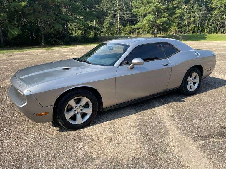 2014 Dodge Challenger SXT 2 Door Coupe (224,871 Miles)