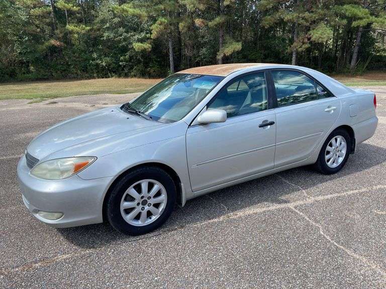 2003 Toyota Camry 4 Door Sedan (191,920 Miles)