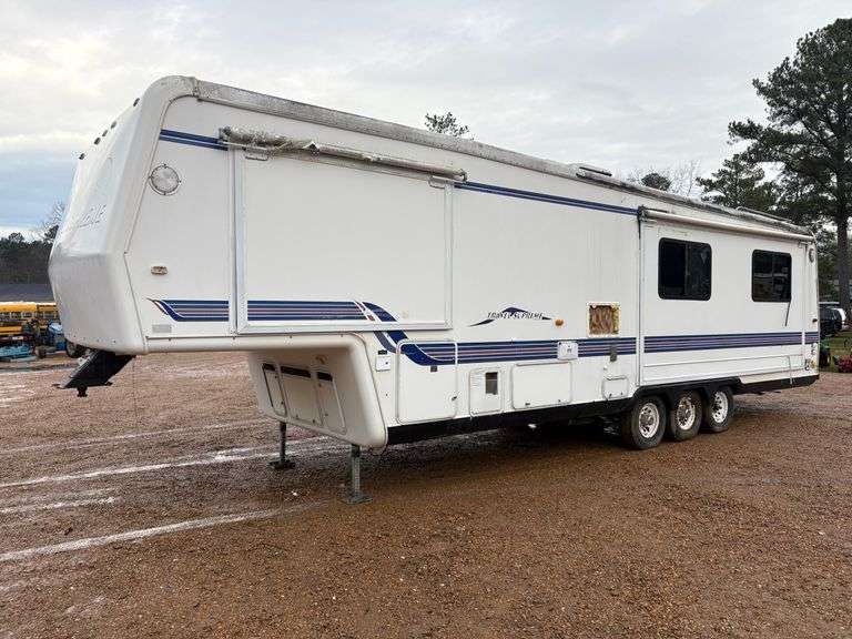 1998 Travel Supreme 5th Wheel Camper