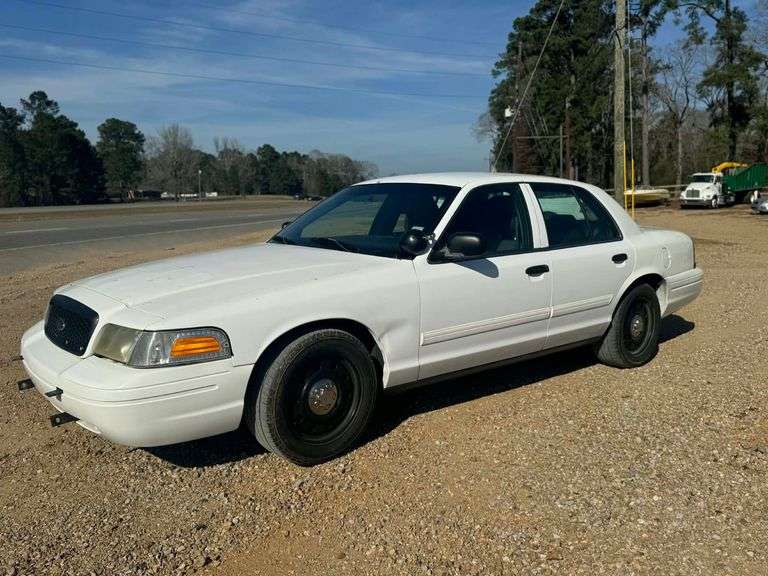 2011 Ford Crown Vic 4 Door Sedan Police Package (164,719 Miles)