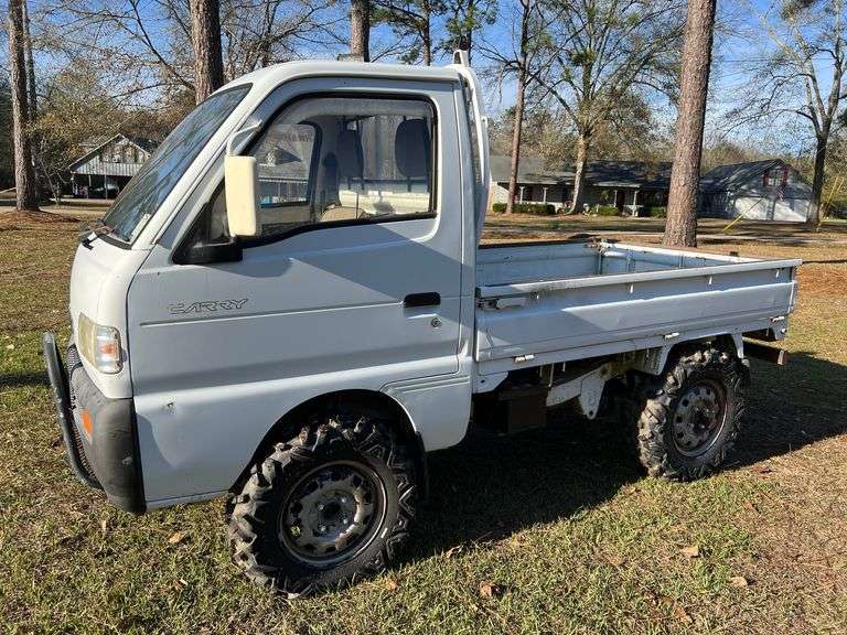 1992 Suzuki Carry Mini Truck (58,698 Miles Showing)