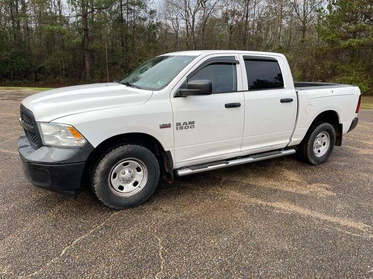 2014 Dodge Ram 1500 4 Door Crew Cab 4x4 Pickup Truck-(155,535 Miles)