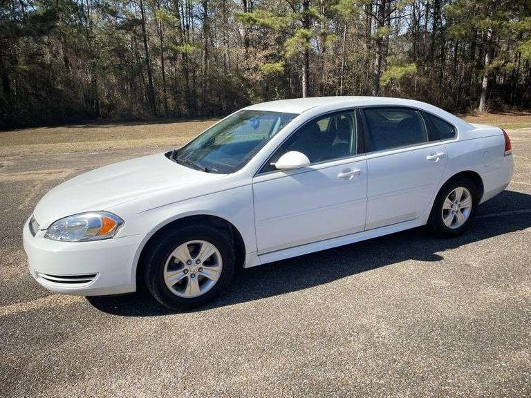2013 Chevrolet Impala 4 Door Sedan (126,514 Miles)