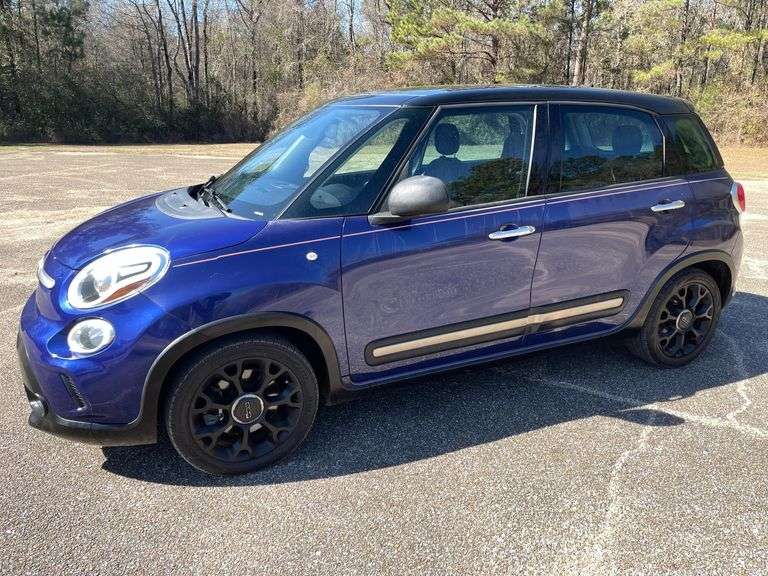 2015 Fiat 500L 4 Door Sedan (92,212 Miles)