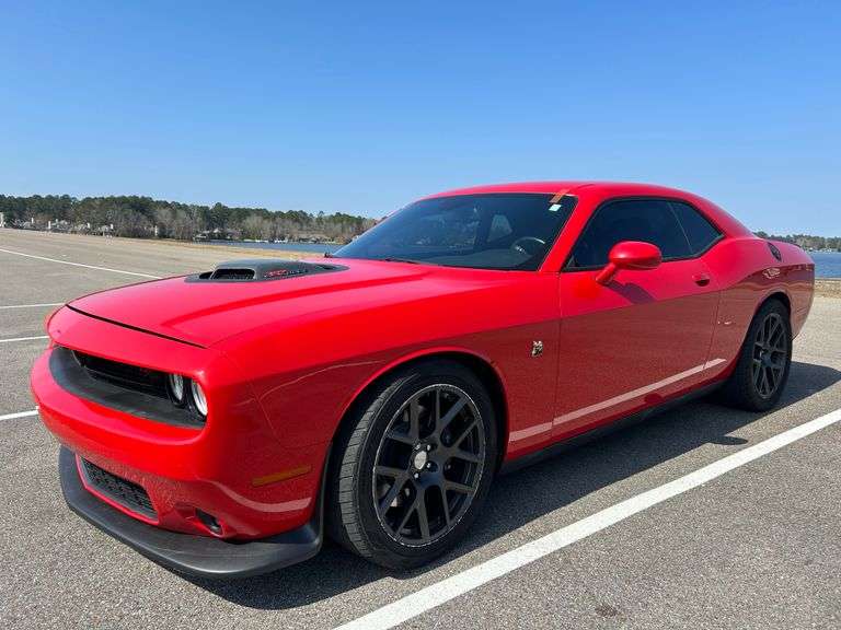 2016 Dodge Challenger 392 Scat Pack Shaker 2 Door Coupe (94,088 Miles)