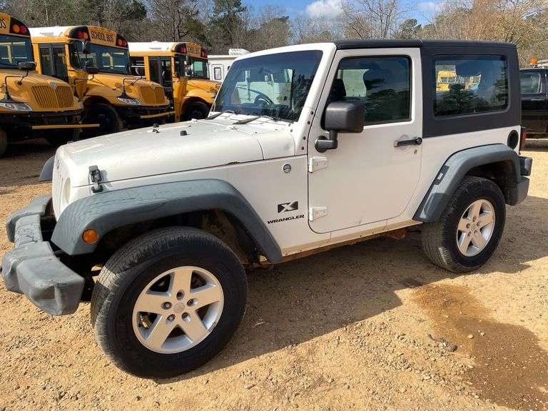 2008 Jeep Wrangler 2 Door Right Hand Drive 4x4 Jeep (182,957 Miles)