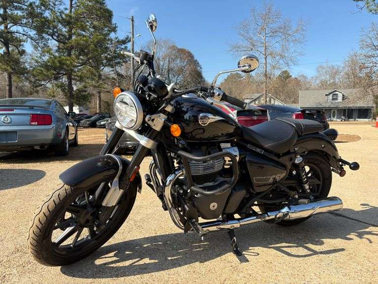 2024 Royal Enfield Super Meteor 650 Motorcycle (1,575 Miles)