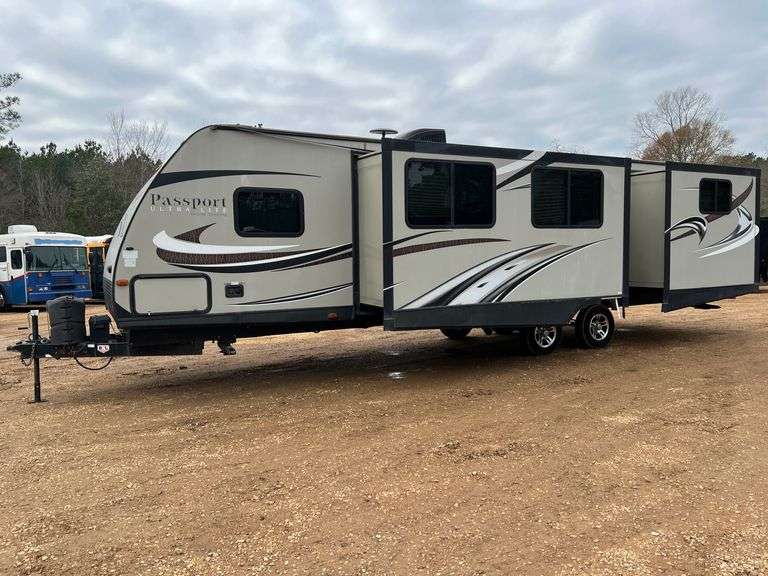 2017 Keystone Passport Ultra Lite "Grand Touring" Bumper Pull Travel Trailer