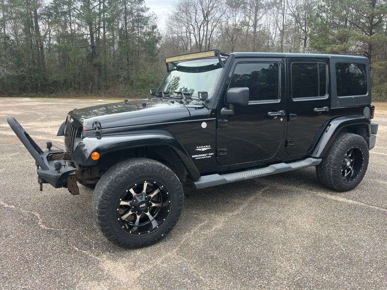 2011 Jeep Wrangler Unlimited Sahara 4x4 (235,168 Miles)