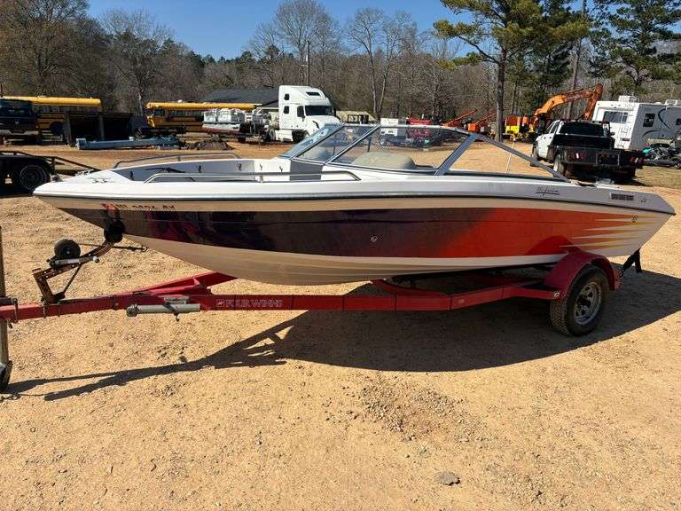 Four Winns "180 Freedom" Ski Boat W/ Trailer