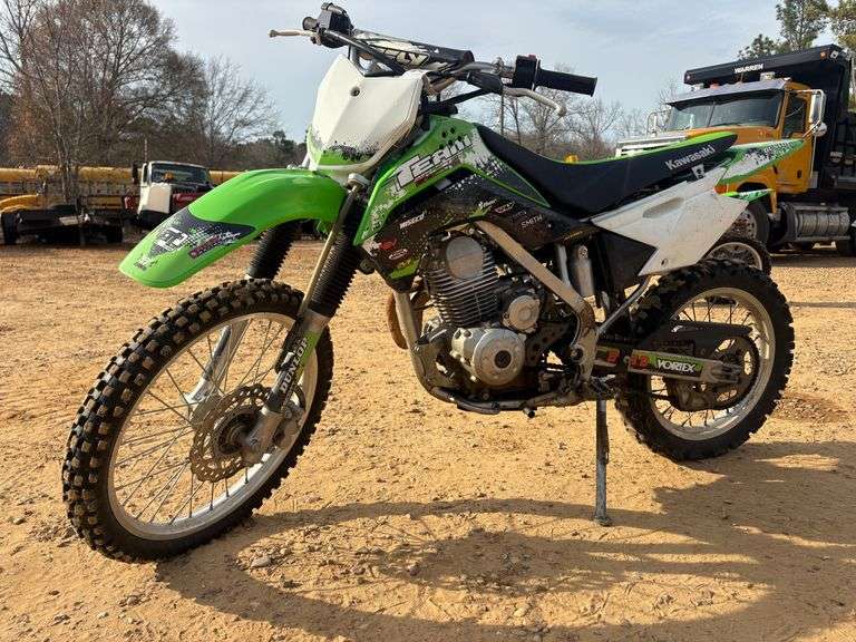 2017 Kawasaki KLX140L Dirt Bike