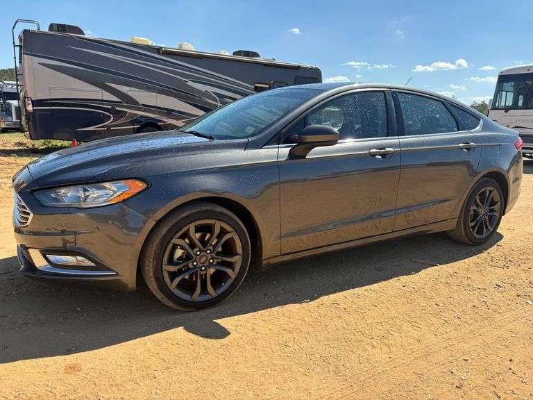 2018 Ford Fusion SE 4 Door Sedan (109,948 Miles)