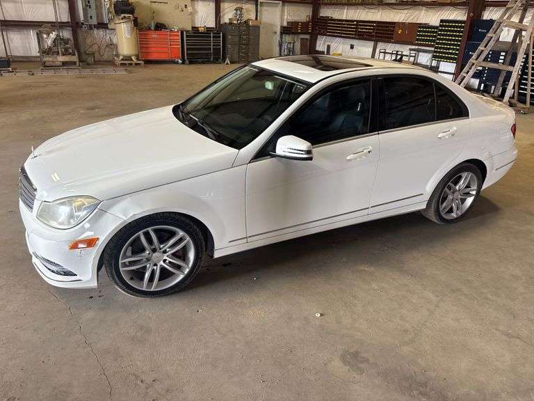 2013 Mercedes-Benz C250 4 Door Sedan (123,035 Miles)