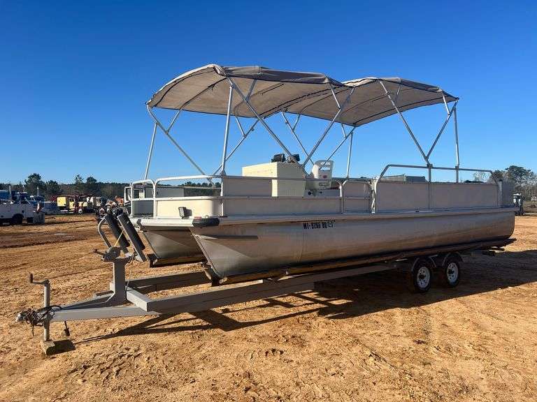 2000 All Aluminum 25' Pontoon Boat w/ Trailer